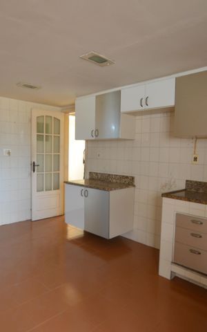 Apartamento à venda com 129m², 3 quartos e 2 vagasCozinha