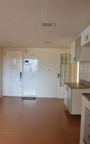 Apartamento à venda com 129m², 3 quartos e 2 vagasCozinha