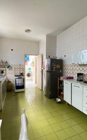 Casa à venda com 369m², 5 quartos e 2 vagas