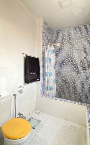 Casa à venda com 369m², 5 quartos e 2 vagas
