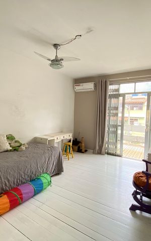 Casa à venda com 369m², 5 quartos e 2 vagas
