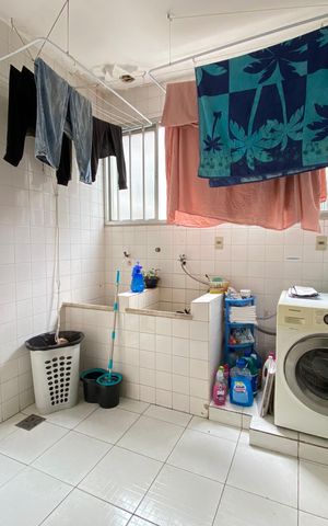 Casa à venda com 369m², 5 quartos e 2 vagas