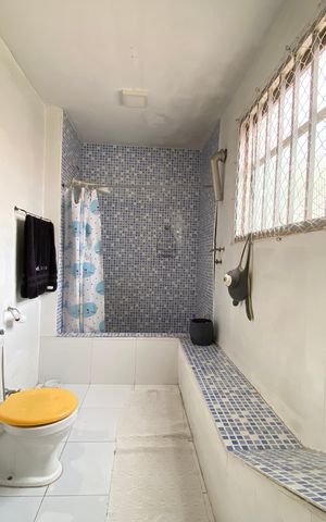 Casa à venda com 369m², 5 quartos e 2 vagas