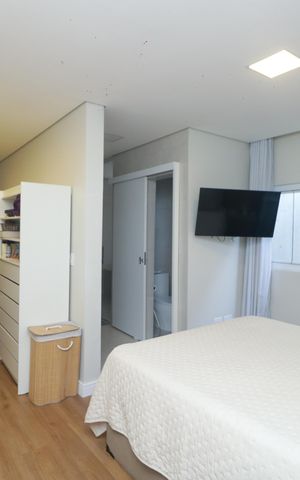 Casa à venda com 250m², 4 quartos e 2 vagas Casa à venda com 250m², 4 quartos e 2 vagasSuíte Master