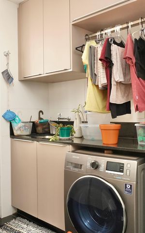 Apartamento à venda com 151m², 3 quartos e 3 vagas Apartamento à venda com 151m², 3 quartos e 3 vagasÁrea de Serviço