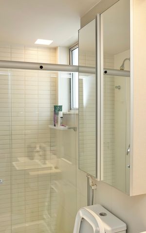 Apartamento à venda com 151m², 3 quartos e 3 vagas Apartamento à venda com 151m², 3 quartos e 3 vagasSuíte 1 - Banheiro