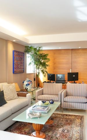 Apartamento à venda com 151m², 3 quartos e 3 vagas Apartamento à venda com 151m², 3 quartos e 3 vagasSala