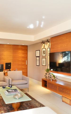 Apartamento à venda com 151m², 3 quartos e 3 vagas Apartamento à venda com 151m², 3 quartos e 3 vagasSala