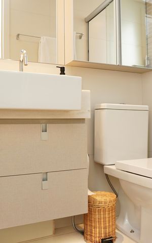 Apartamento à venda com 151m², 3 quartos e 3 vagas Apartamento à venda com 151m², 3 quartos e 3 vagasSuíte 2 - Banheiro