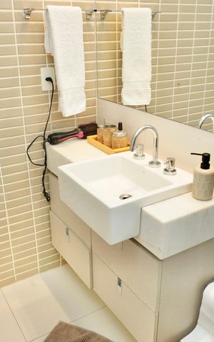 Apartamento à venda com 151m², 3 quartos e 3 vagas Apartamento à venda com 151m², 3 quartos e 3 vagasSuíte 2 - Banheiro