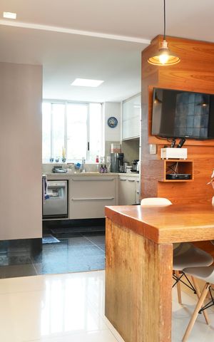 Apartamento à venda com 151m², 3 quartos e 3 vagas Apartamento à venda com 151m², 3 quartos e 3 vagasCopa