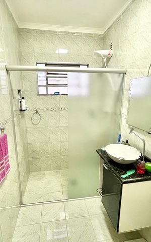 Casa para alugar com 130m², 2 quartos e 1 vaga Casa para alugar com 130m², 2 quartos e 1 vagaBanheiro