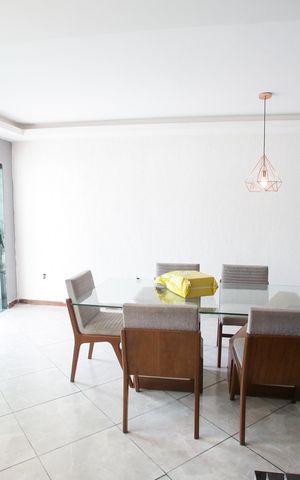 Casa para alugar com 200m², 3 quartos e 3 vagasSala