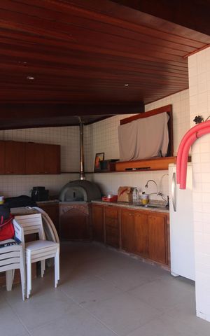 Casa de condomínio à venda com 181m², 3 quartos e 2 vagasTerraço