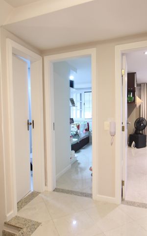 Casa de condomínio à venda com 181m², 3 quartos e 2 vagasCorredor - Hall