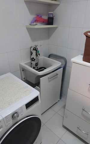 Casa de condomínio à venda com 181m², 3 quartos e 2 vagasÁrea de serviço