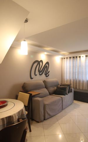 Casa de condomínio à venda com 181m², 3 quartos e 2 vagasSala
