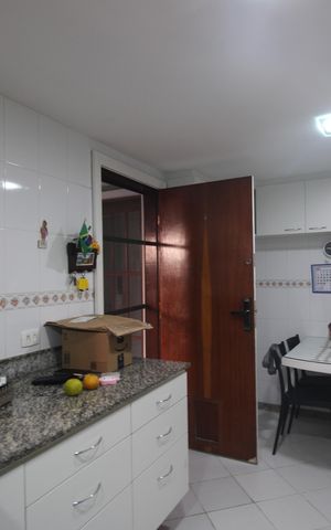 Casa de condomínio à venda com 181m², 3 quartos e 2 vagasCozinha
