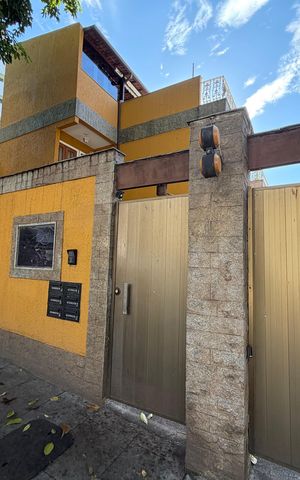 Casa de condomínio à venda com 181m², 3 quartos e 2 vagas Casa de condomínio à venda com 181m², 3 quartos e 2 vagasFachada