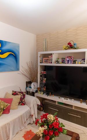Casa à venda com 70m², 2 quartos e 1 vaga Casa à venda com 70m², 2 quartos e 1 vagaSala