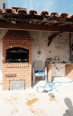 Casa para alugar com 330m², 6 quartos e 4 vagasÁrea externa