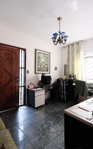 Casa para alugar com 330m², 6 quartos e 4 vagasSala