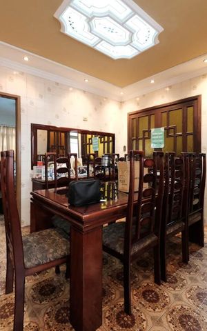Casa para alugar com 330m², 6 quartos e 4 vagasSala