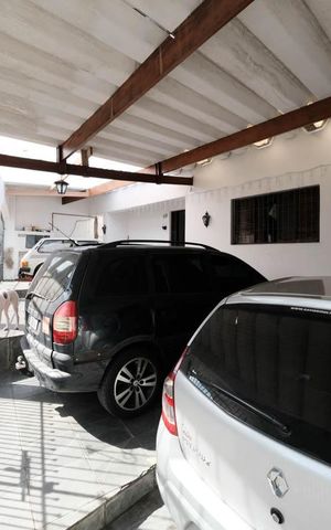 Casa para alugar com 330m², 6 quartos e 4 vagasGaragem