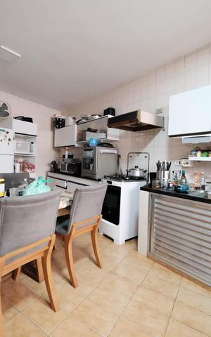 Casa para alugar com 330m², 6 quartos e 4 vagasCozinha