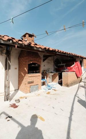 Casa para alugar com 330m², 6 quartos e 4 vagasÁrea externa