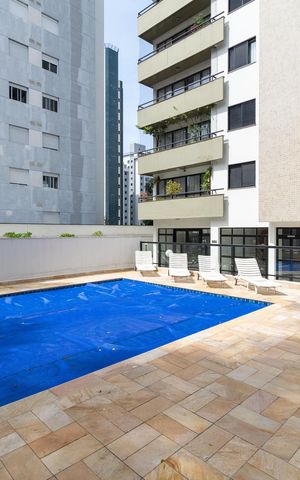 Apartamento para alugar com 135m², 4 quartos e 2 vagas Apartamento para alugar com 135m², 4 quartos e 2 vagasÁrea comum - Piscina
