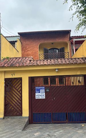 Casa à venda com 298m², 3 quartos e 4 vagas
