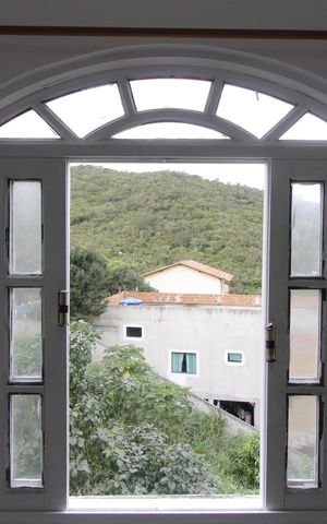 Casa de condomínio para alugar com 58m², 2 quartos e sem vagaSala