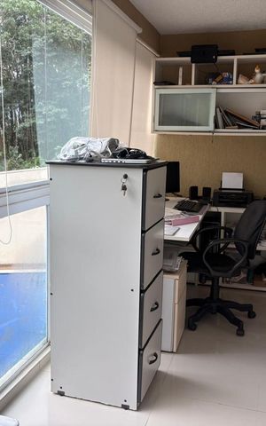 Casa de condomínio à venda com 420m², 3 quartos e 4 vagas Casa de condomínio à venda com 420m², 3 quartos e 4 vagasVaranda