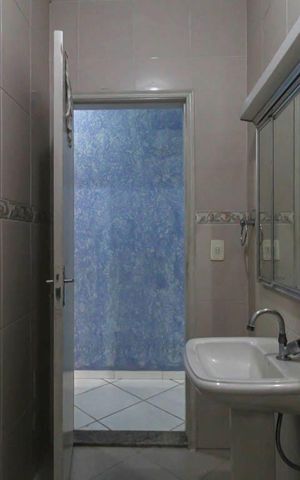 Casa à venda com 120m², 3 quartos e 2 vagas Casa à venda com 120m², 3 quartos e 2 vagasBanheiro