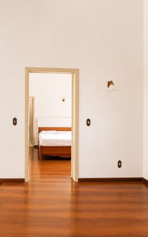 Casa para alugar com 520m², 4 quartos e 5 vagas