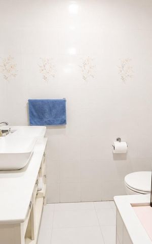 Casa para alugar com 520m², 4 quartos e 5 vagas Casa para alugar com 520m², 4 quartos e 5 vagasBanheiro 2