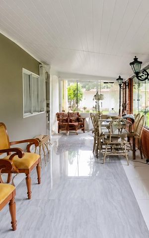 Casa para alugar com 520m², 4 quartos e 5 vagas