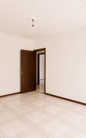 Casa para alugar com 520m², 4 quartos e 5 vagas