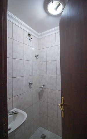 Apartamento para alugar com 226m², 4 quartos e 3 vagas Apartamento para alugar com 226m², 4 quartos e 3 vagasBanheiro de serviço