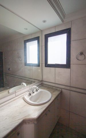 Apartamento para alugar com 226m², 4 quartos e 3 vagas Apartamento para alugar com 226m², 4 quartos e 3 vagasBanheiro da Suíte 1