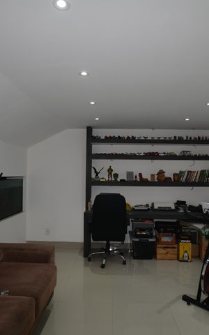 Casa à venda com 154m², 3 quartos e 2 vagasAcademia