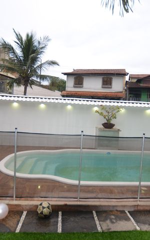 Casa à venda com 154m², 3 quartos e 2 vagasPiscina