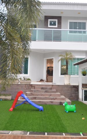 Casa à venda com 154m², 3 quartos e 2 vagasFachada