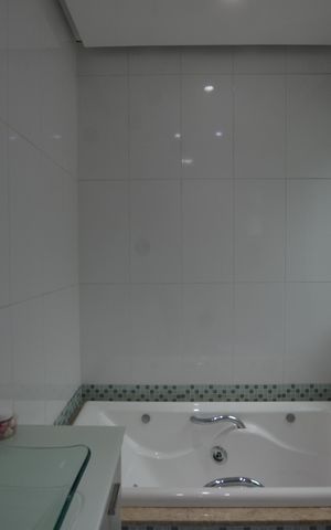 Casa à venda com 154m², 3 quartos e 2 vagasBanheiro da Suíte