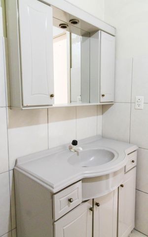 Casa à venda com 85m², 3 quartos e 2 vagas Casa à venda com 85m², 3 quartos e 2 vagasÁrea gourmet