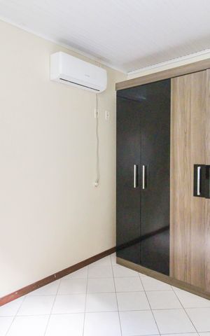 Casa à venda com 85m², 3 quartos e 2 vagas Casa à venda com 85m², 3 quartos e 2 vagasQuarto 2