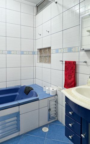 Casa à venda com 114m², 2 quartos e 2 vagas Casa à venda com 114m², 2 quartos e 2 vagasBanheiro - Suíte