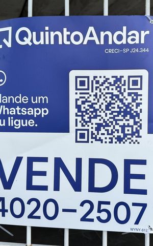 Casa à venda com 114m², 2 quartos e 2 vagas Casa à venda com 114m², 2 quartos e 2 vagasPlaca