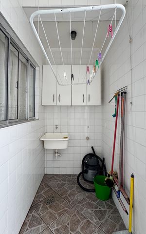Casa à venda com 114m², 2 quartos e 2 vagas Casa à venda com 114m², 2 quartos e 2 vagasÁrea de Serviço